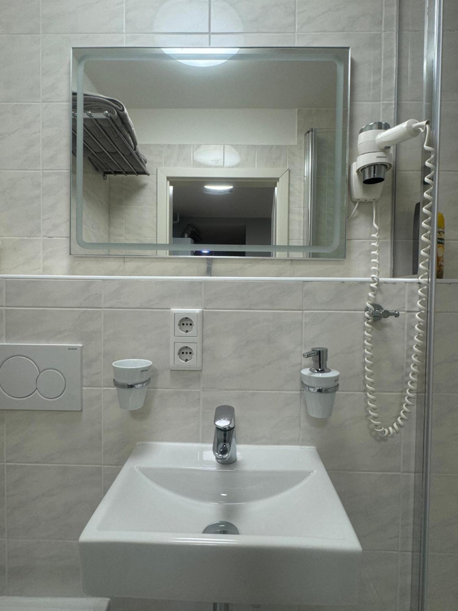 Studio Apartment Am Hauptbahnhof N2 Nürnberg Kültér fotó